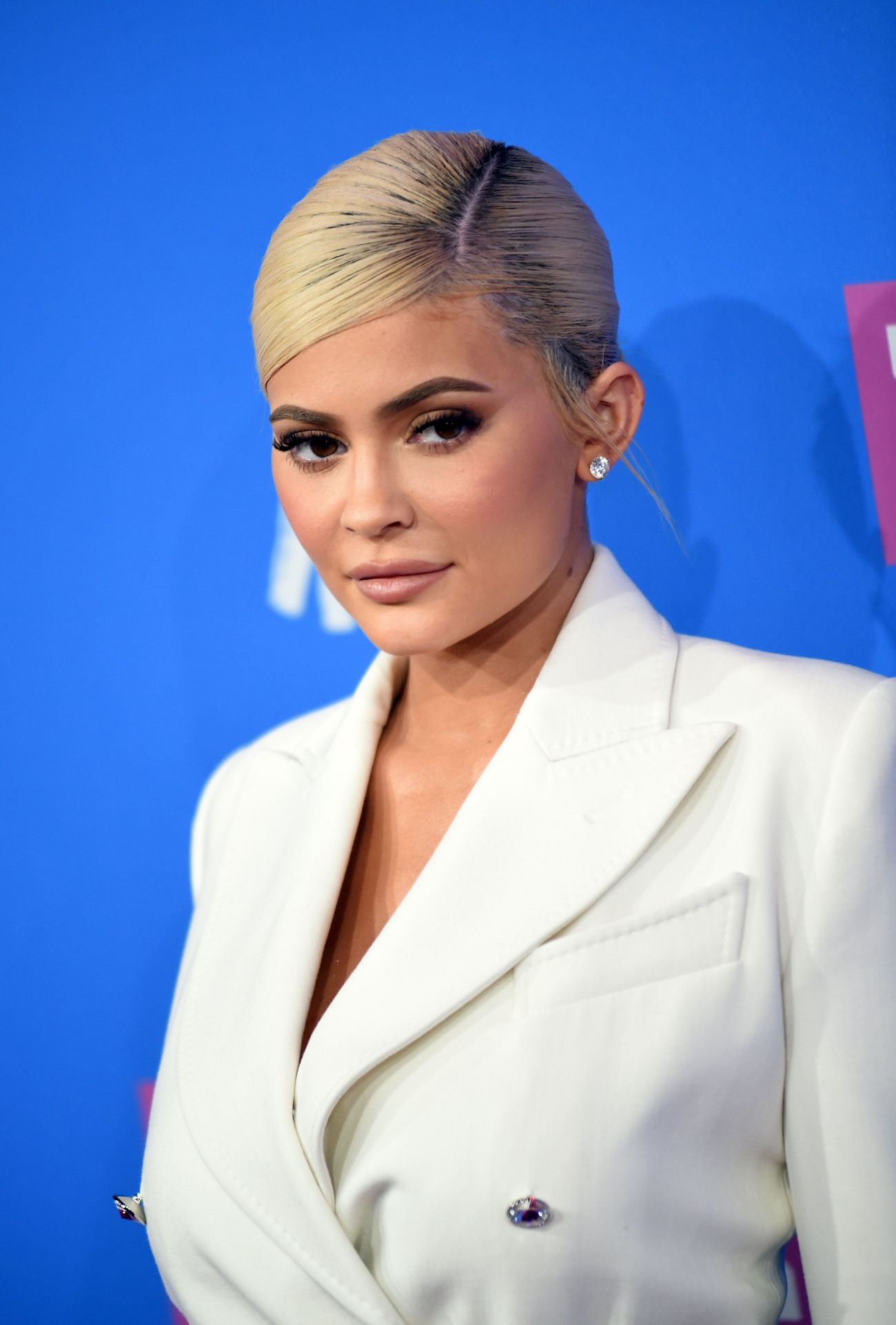 Kylie Jenner și-a vopsit părul roz