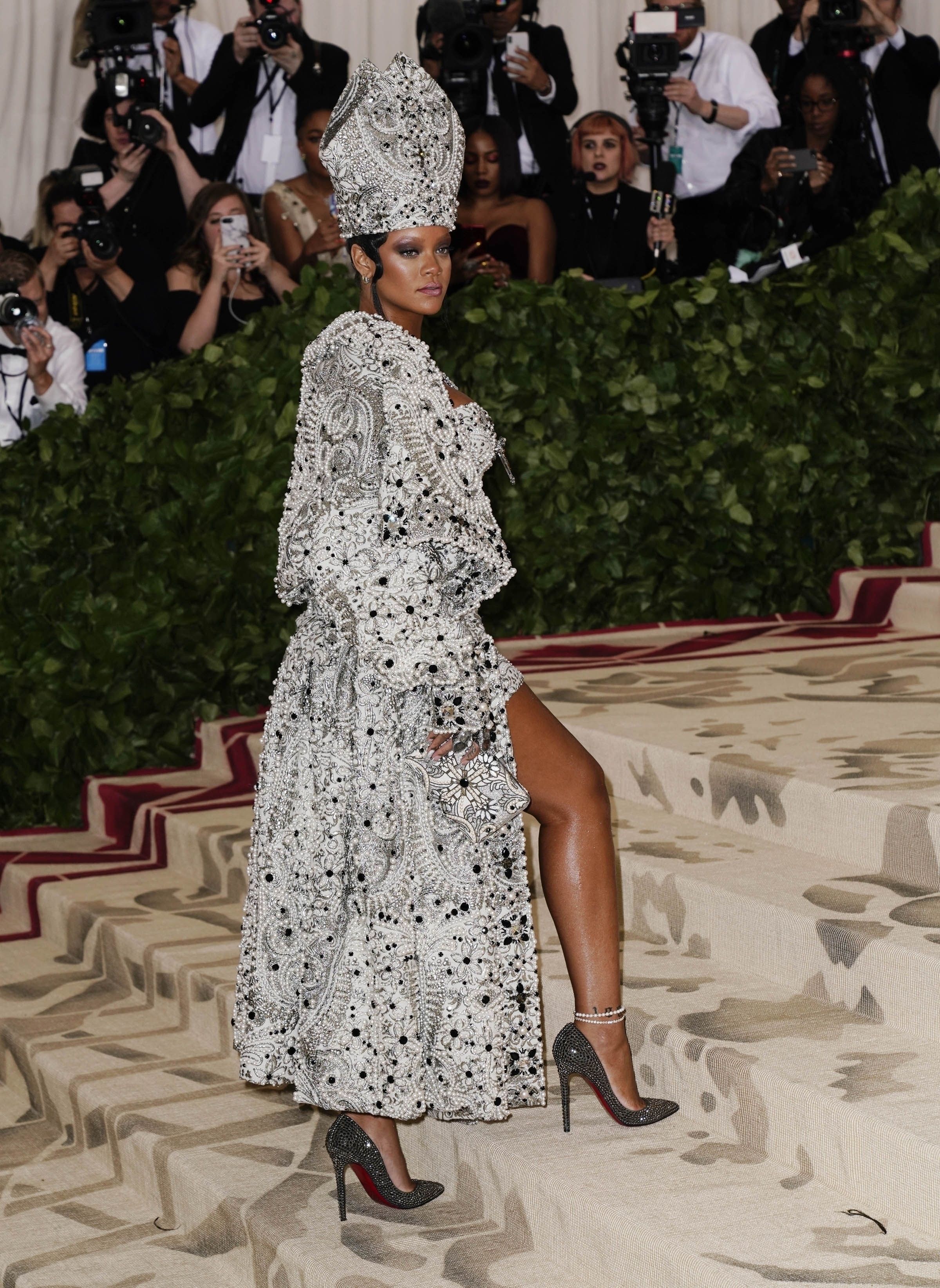 Met Gala 2019 tema petrecerii prezentatorii galei