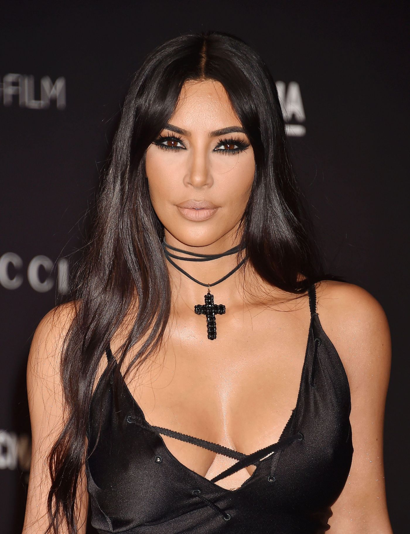 Dermatologul lui Kim Kardashian a dezvăluit o cauză surprinzătoare a apariției cearcănelor