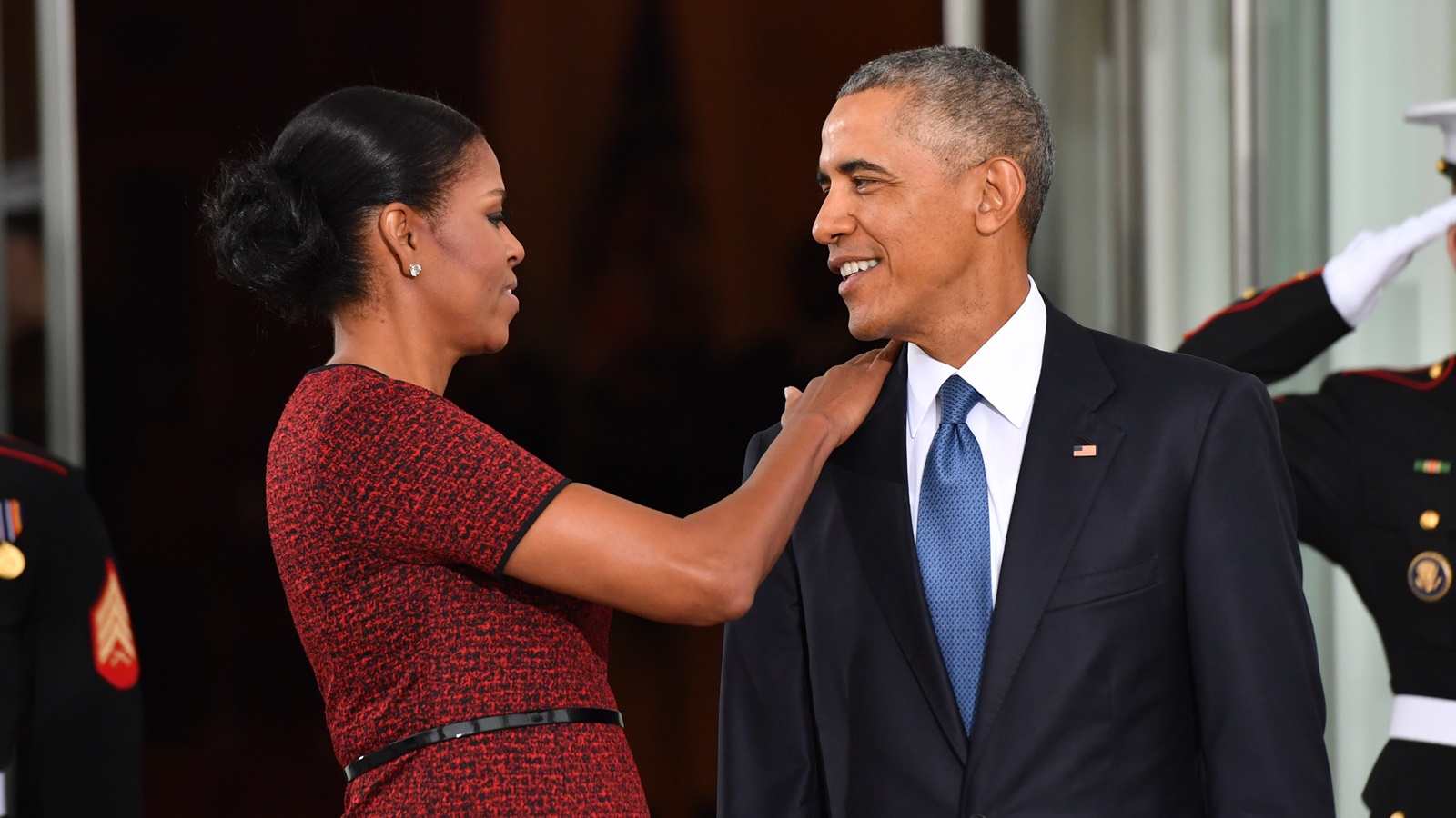 Cum a sărbătorit Barack Obama lansarea noii cărți a soției sale, Michelle Obama